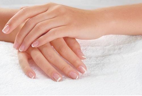 Трещины на пальцах рук – причины и лечение народными средствами