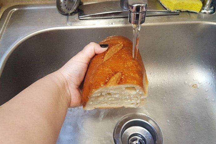 Հացը պահեք հոսող ջրի տակ. ահա թե ինչ կստացվի արդյունքում