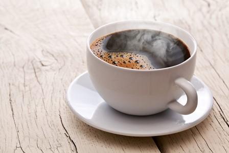 Սուրճի նստվածքը կօգնի վերացնել աչքերի սև շրջանակները