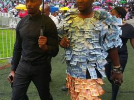 Աֆրիկացի միլիոնատերը հագնում է ՍԱ՝ փողն ու հաջողությունն իր կողմը գրավելու համար. իսկ դուք կհանգեի՞ք (լուսանկարներ)